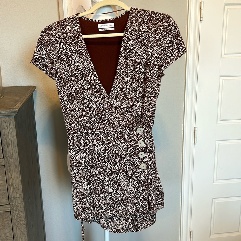 Urban Outfitter Wrap Romper Shorts Brown and Cream Size Medium